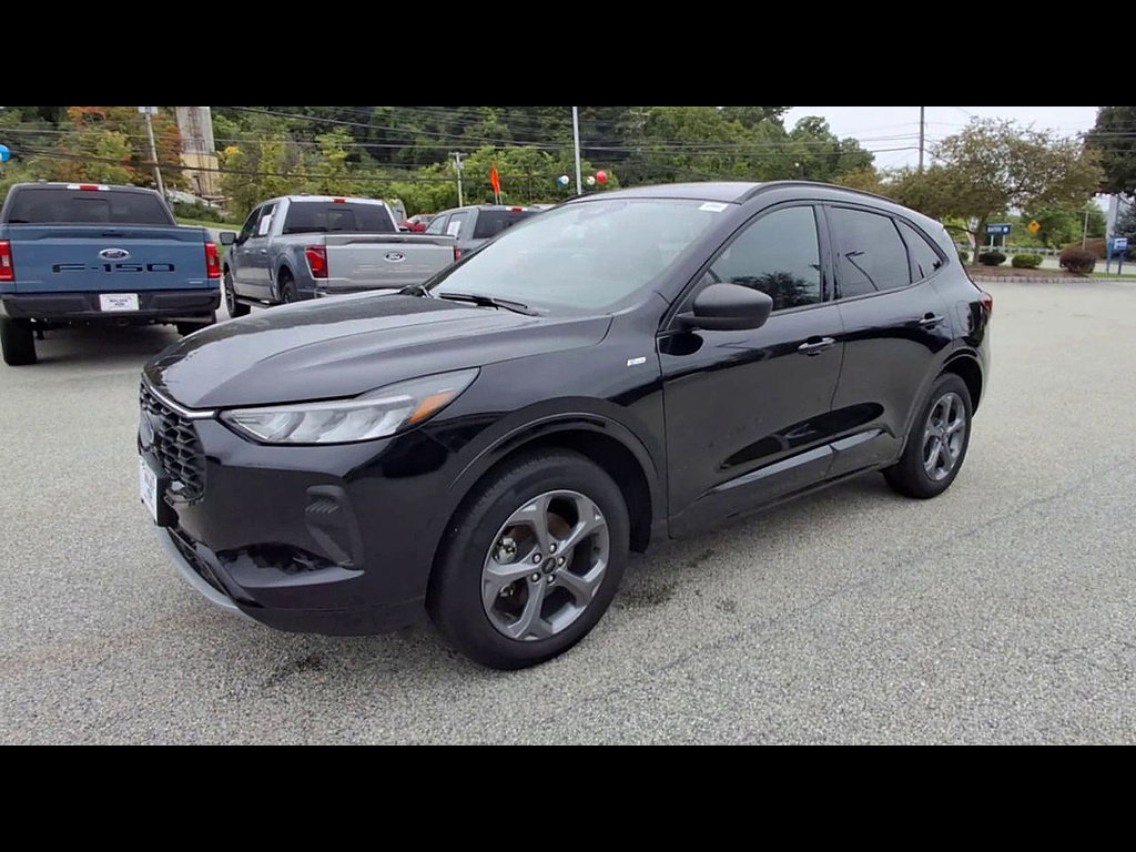 Certified 2024 Ford Escape ST-Line w/ Tech Pack #1 AWD/4WD image 4