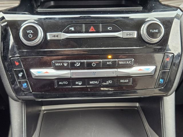 Certified 2022 Ford Explorer Limited AWD/4WD image 18