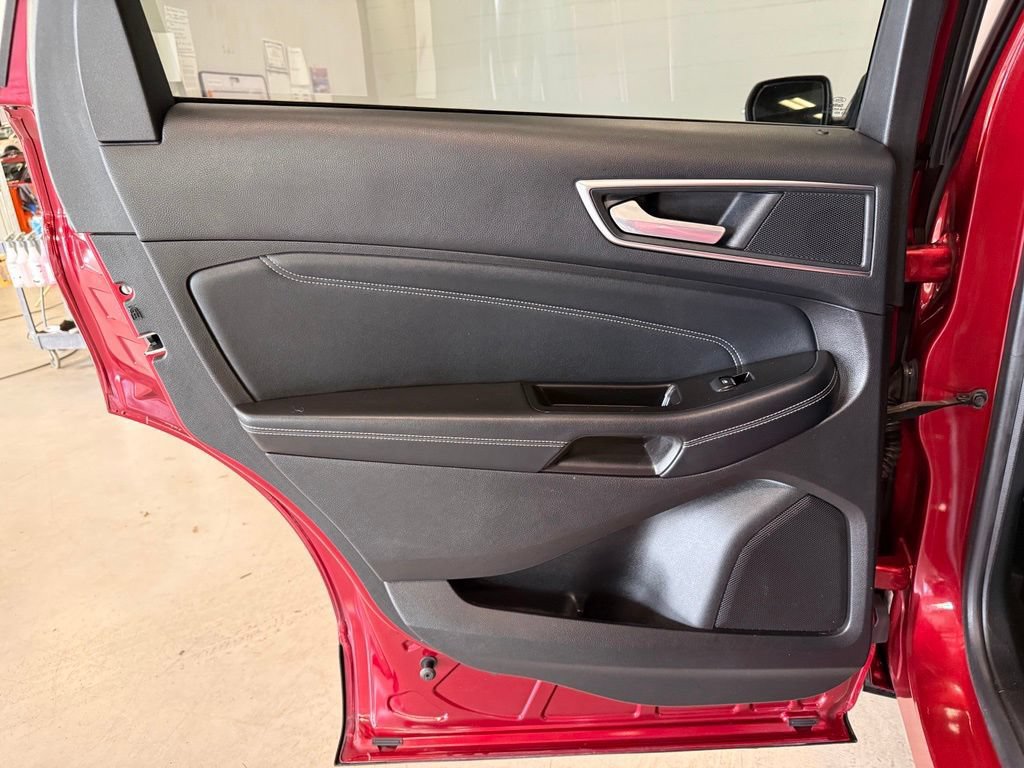 Certified 2017 Ford Edge Titanium w/ Equipment Group 302A FWD image 13