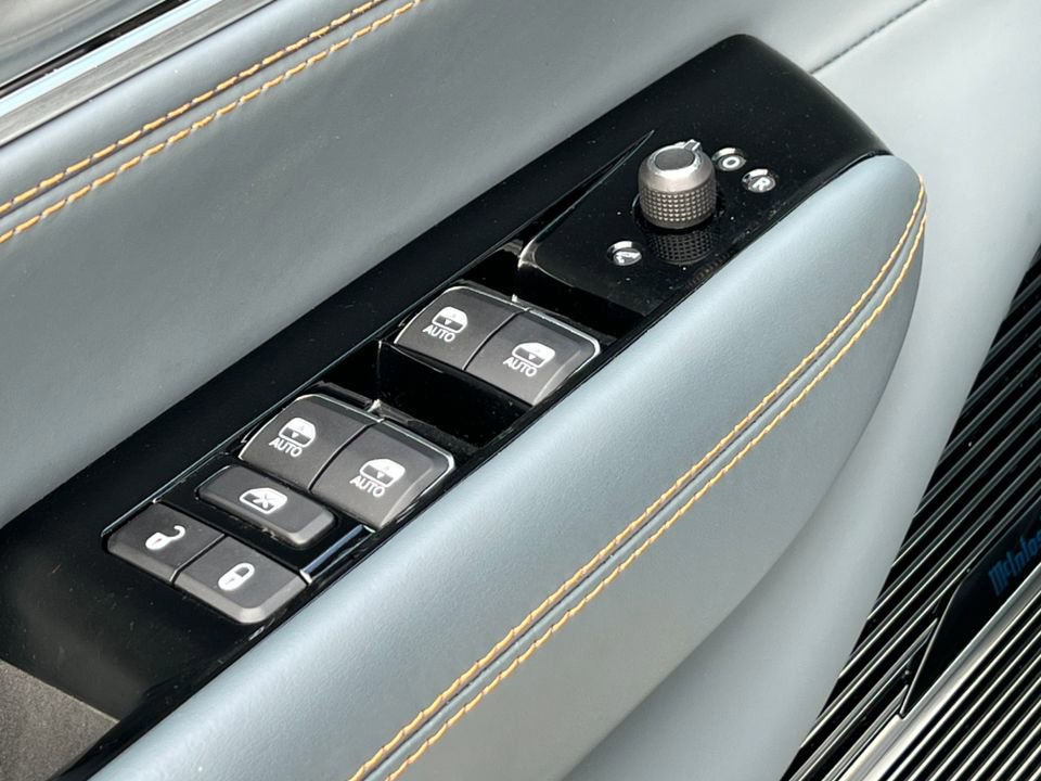 Used 2023 Jeep Grand Wagoneer Series III w/ Rear Seat Video Group 1 image 21