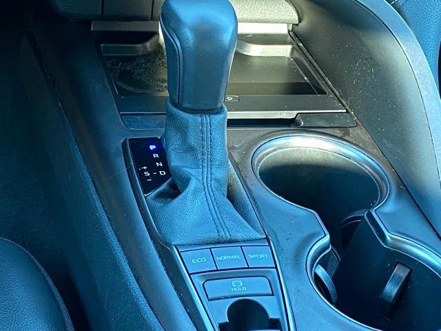 Used 2022 Toyota Camry XSE image 12