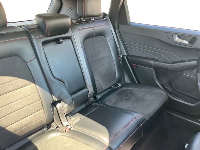Certified 2022 Ford Escape SEL w/ SEL Stealth AWD Package image 18