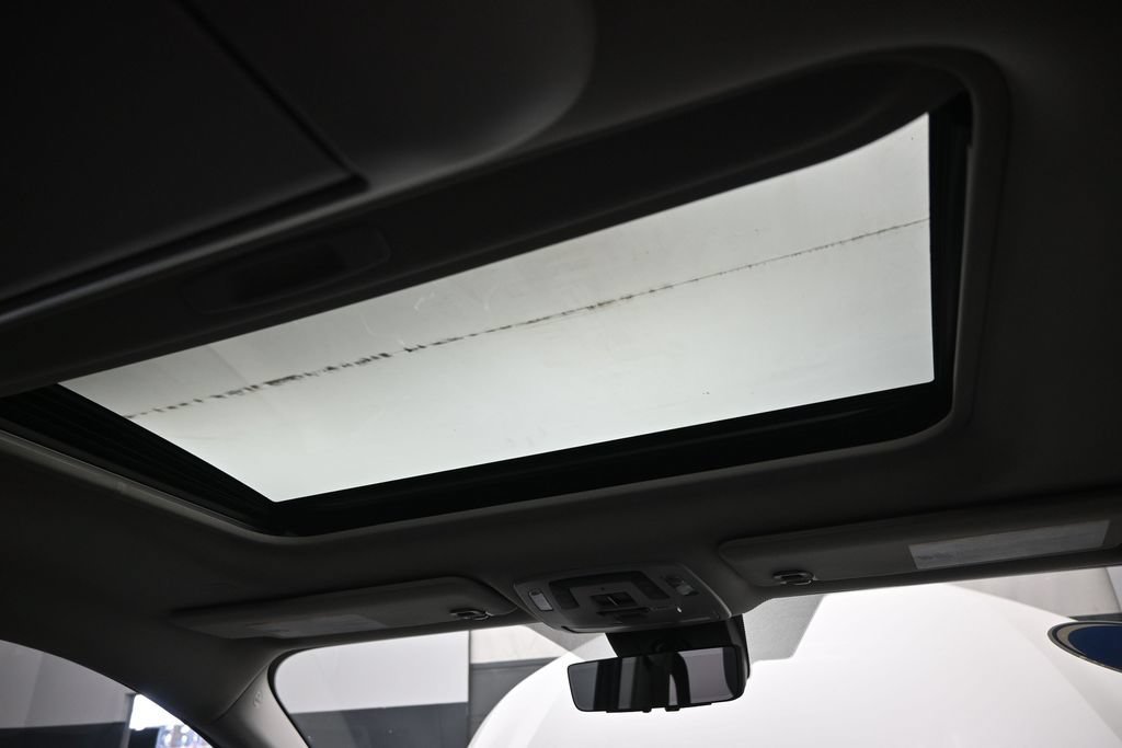 Used 2021 Toyota Sienna Limited FWD image 19
