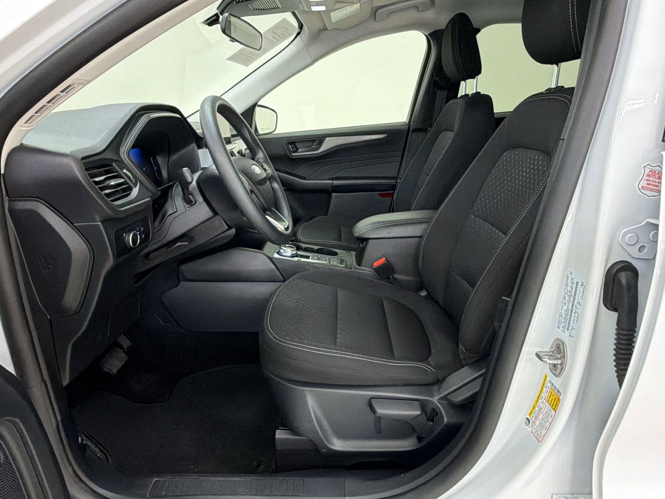 Certified 2025 Ford Escape Active AWD/4WD image 5