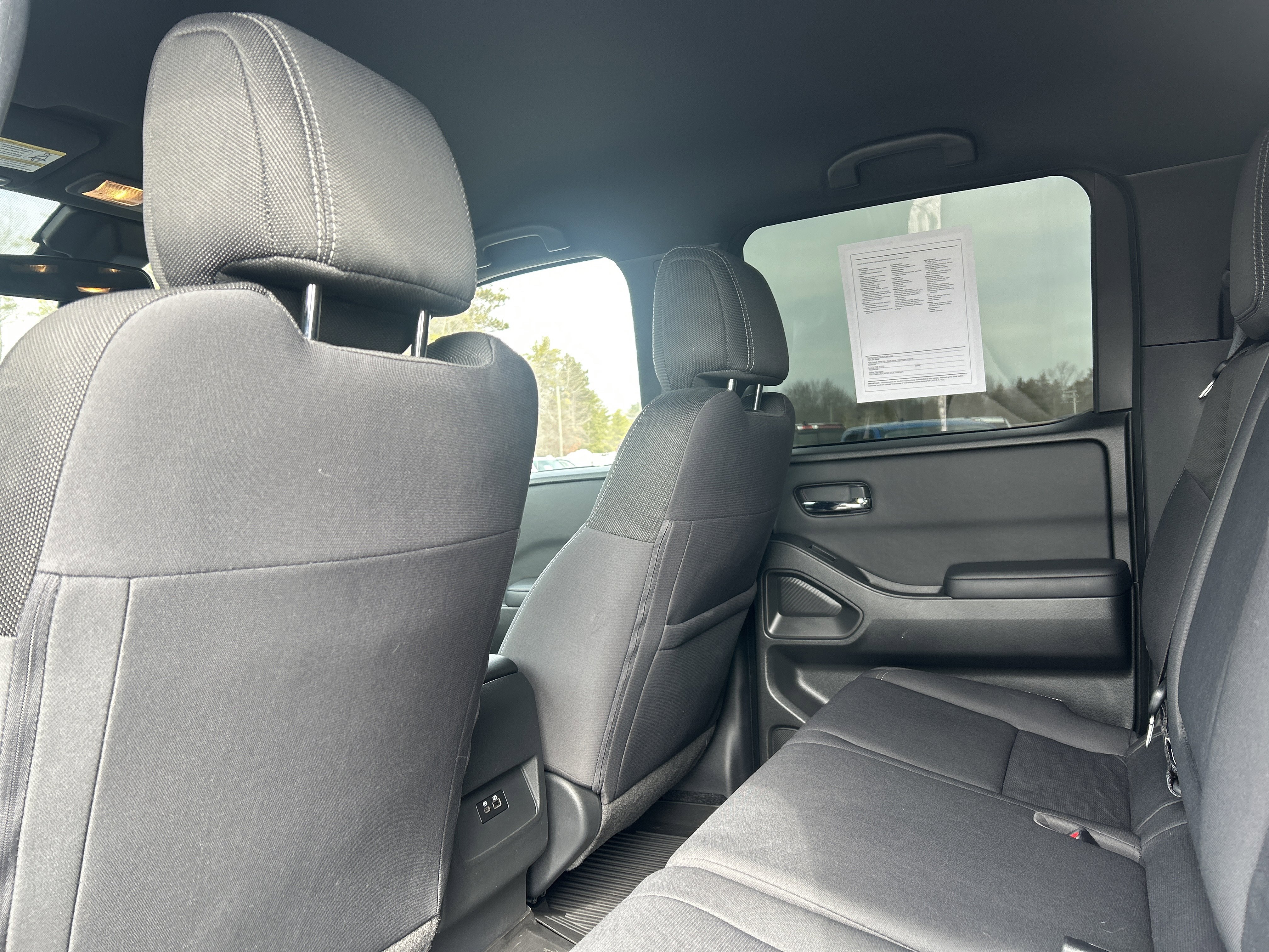 Used 2023 Nissan Frontier SV w/ Midnight Edition Package image 11