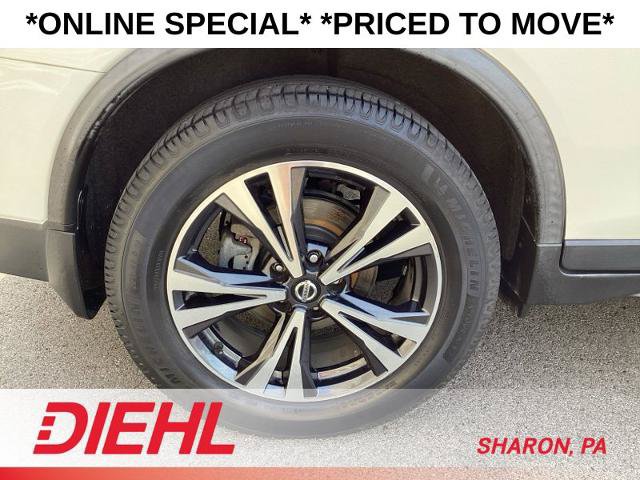 Used 2019 Nissan Rogue SV w/ Premium Package FWD image 15
