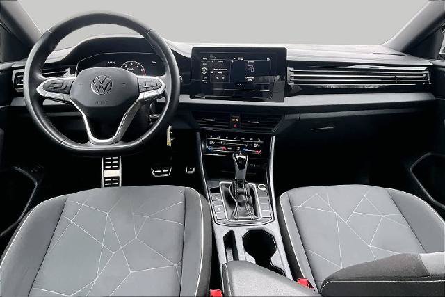 Used 2025 Volkswagen Jetta Sport FWD image 16