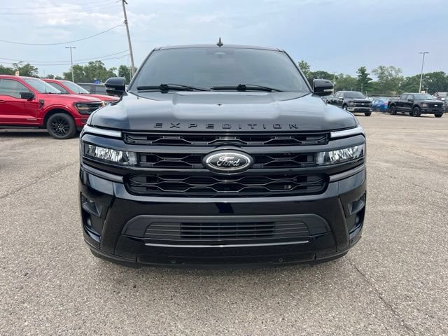 Certified 2024 Ford Expedition Limited AWD/4WD image 2