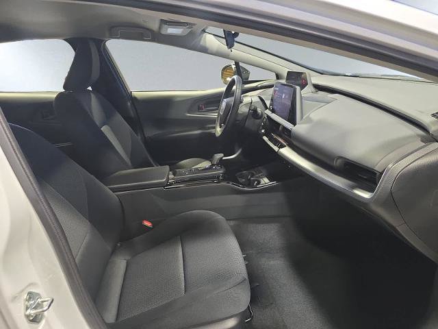 Used 2023 Toyota Prius LE AWD/4WD image 19