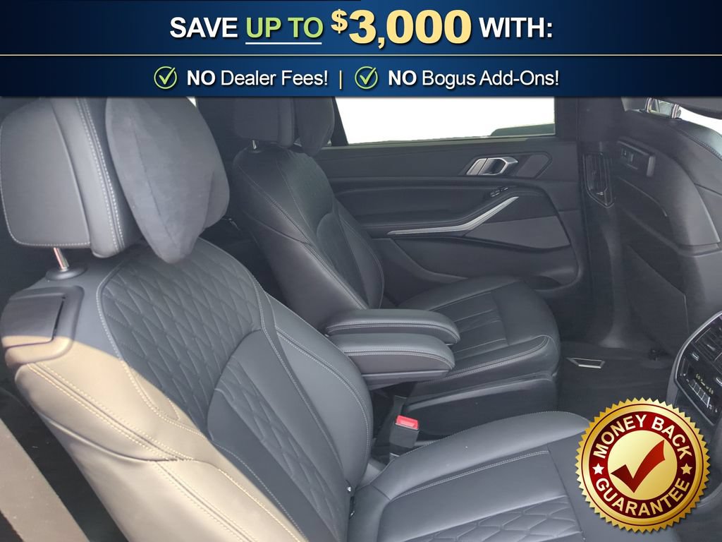 Used 2022 BMW X7 xDrive40i w/ M Sport Package AWD/4WD image 23