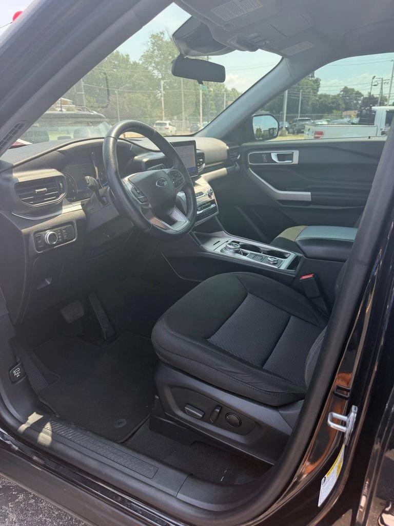 Certified 2022 Ford Explorer XLT w/ Class IV Trailer Tow Package AWD/4WD image 25