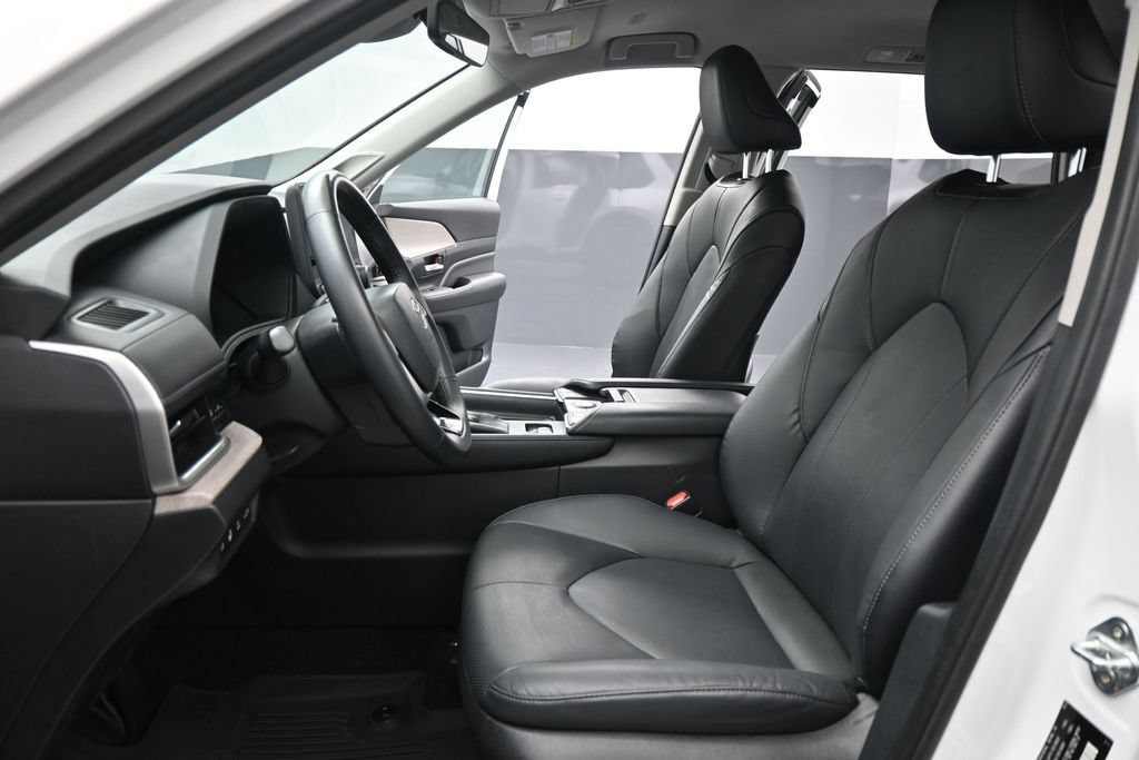Used 2024 Toyota Grand Highlander AWD Hybrid image 9