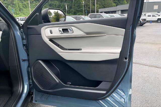 Certified 2026 Ford Explorer Active w/ Active Comfort Package RWD image 23