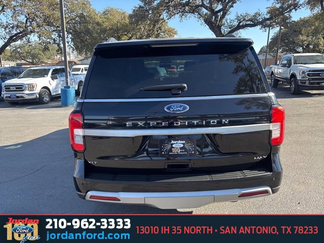 Certified 2024 Ford Expedition Max XLT image 3