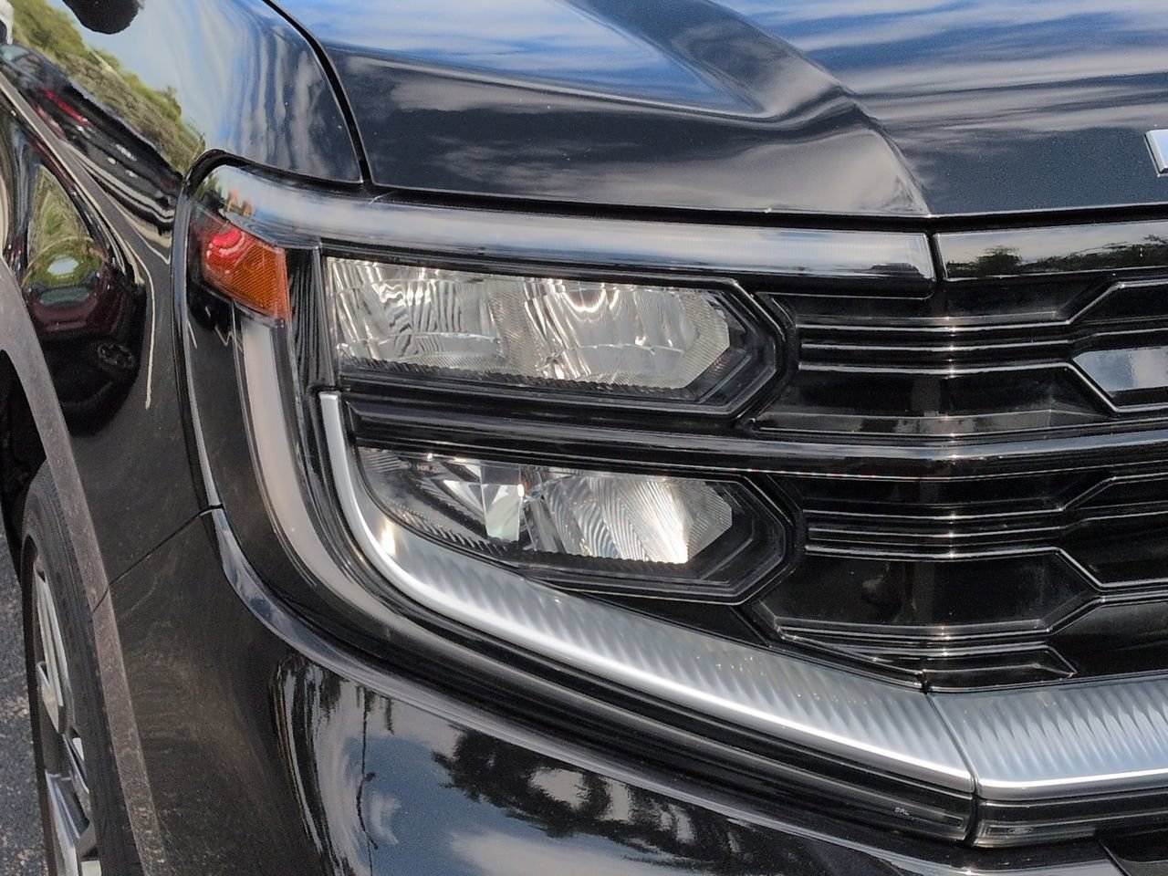 Certified 2025 Ford Expedition Max Platinum w/ Platinum Ultimate Package AWD/4WD image 9