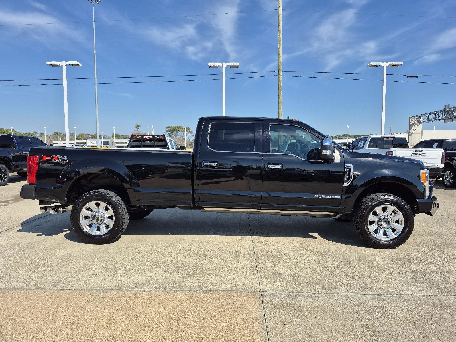 Certified 2018 Ford F350 Platinum w/ Platinum Ultimate Package image 5