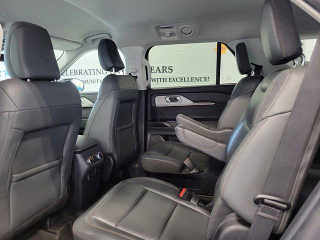 Certified 2025 Ford Explorer Active w/ Active Comfort Package AWD/4WD image 20