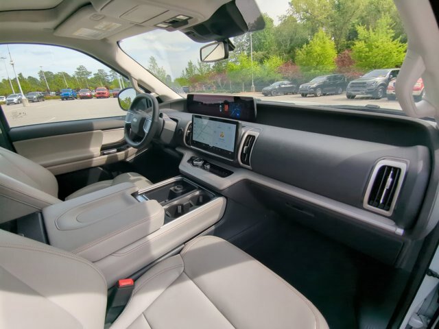 Certified 2025 Ford Expedition Active RWD image 38