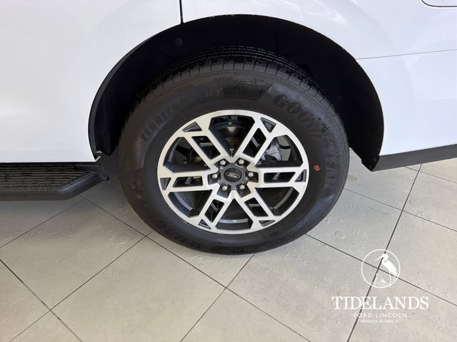 Certified 2025 Ford Expedition Active RWD image 33