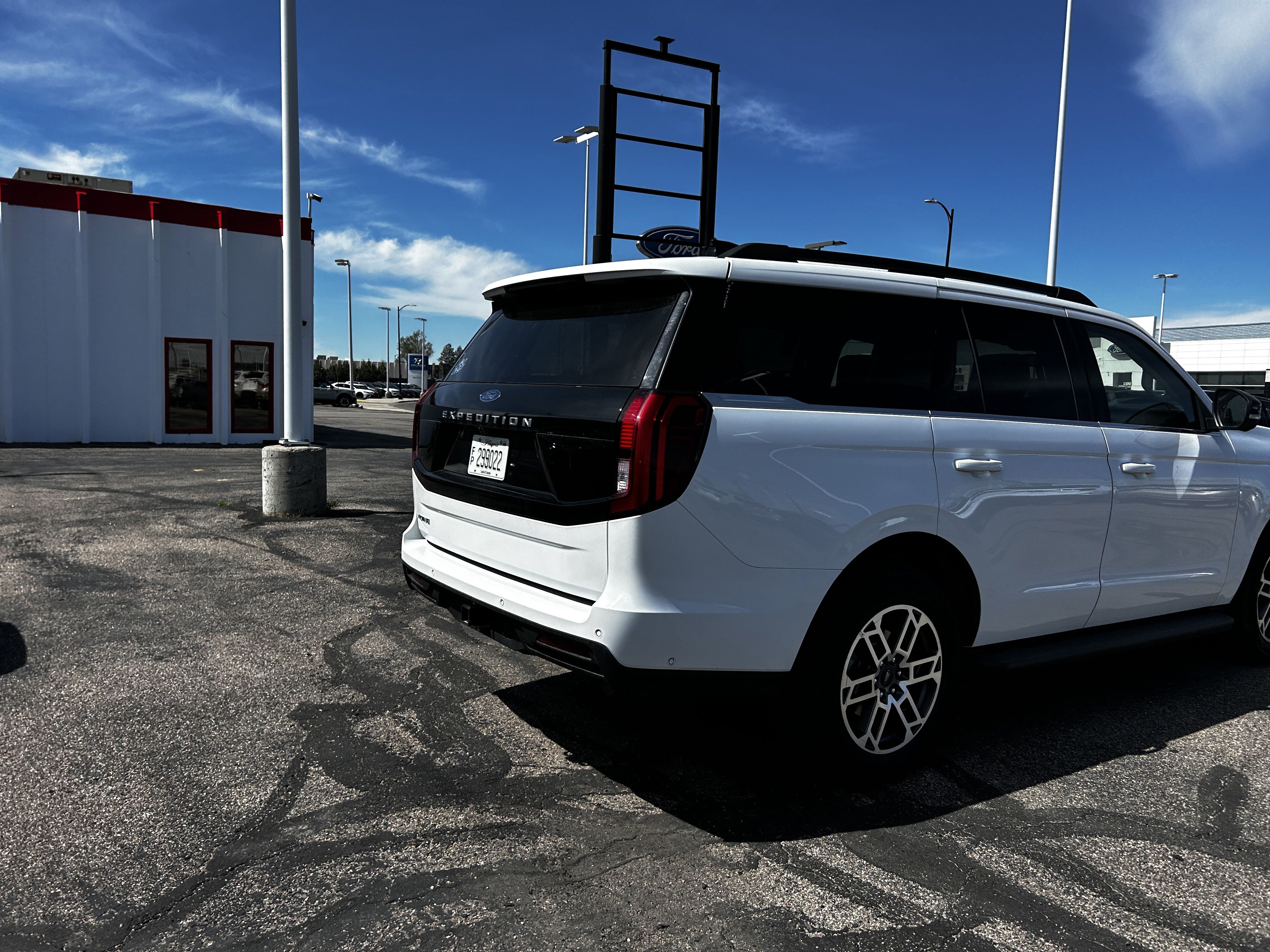 Certified 2025 Ford Expedition Active AWD/4WD image 6