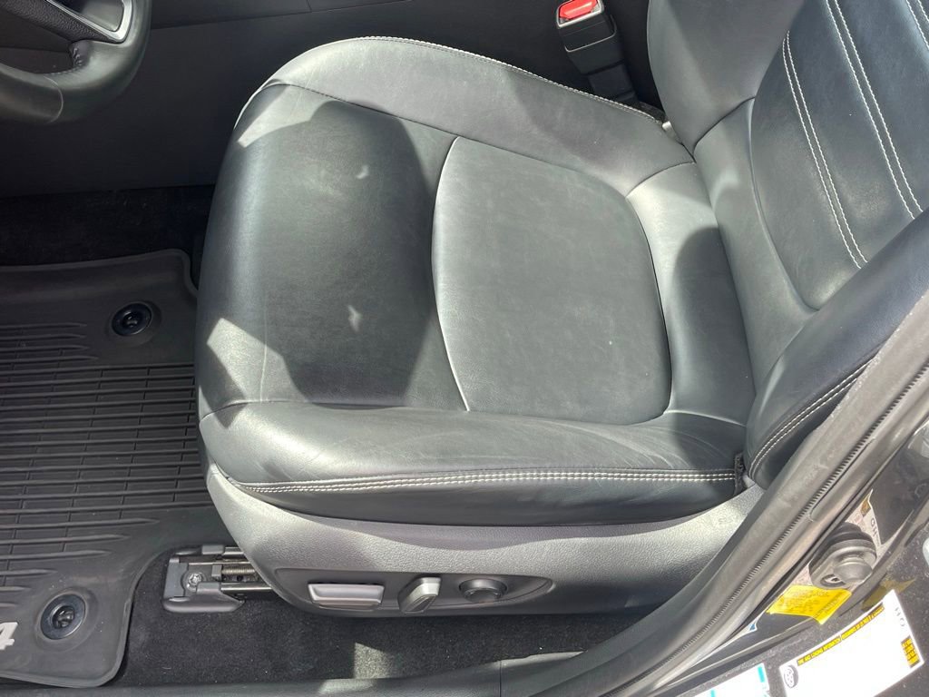 Used 2019 Toyota RAV4 XLE Premium w/ Cold Weather Package AWD/4WD image 27