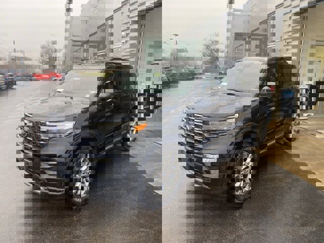 Certified 2020 Ford Explorer XLT w/ Equipment Group 202A image 2