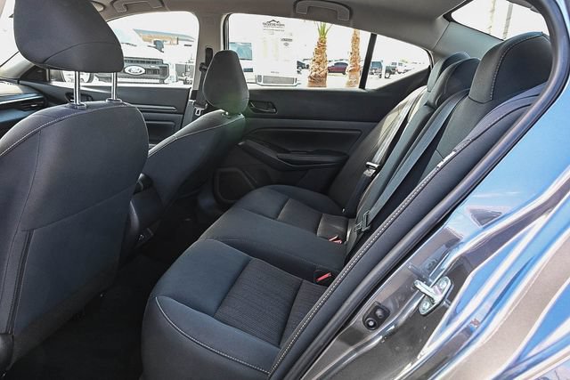 Used 2025 Nissan Altima 2.5 SV FWD image 21