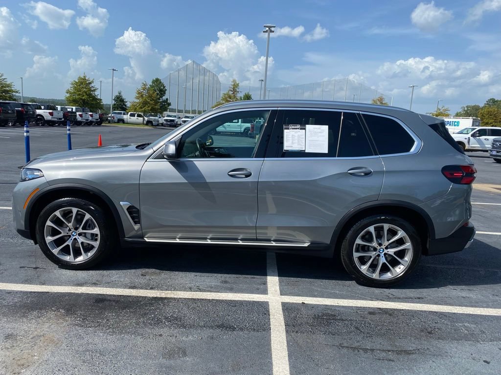 Used 2024 BMW X5 xDrive40i AWD/4WD image 4