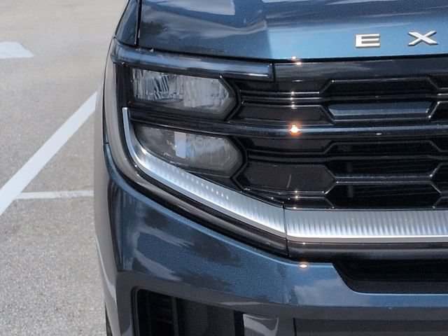 Certified 2025 Ford Expedition Platinum w/ Driver's Package AWD/4WD image 10