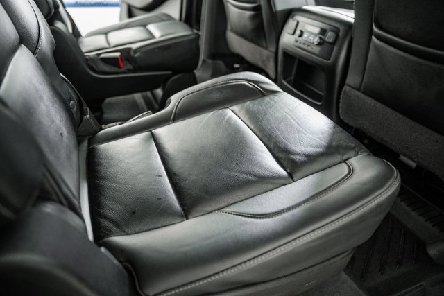 Used 2017 Chevrolet Suburban LT image 40