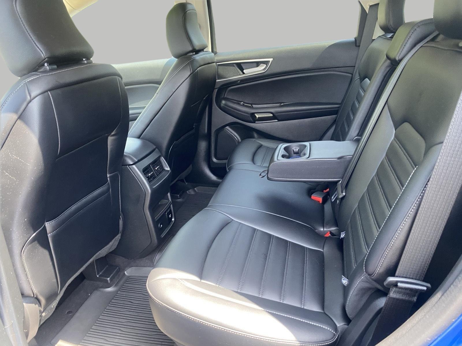 Certified 2024 Ford Edge SEL w/ Convenience Package AWD/4WD image 4