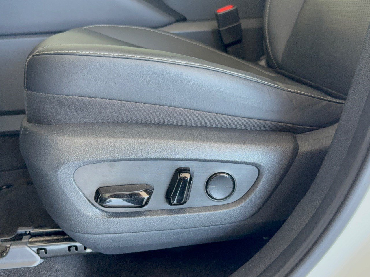 Used 2024 Lexus TX 350 FWD w/ Captains Chair Package image 16