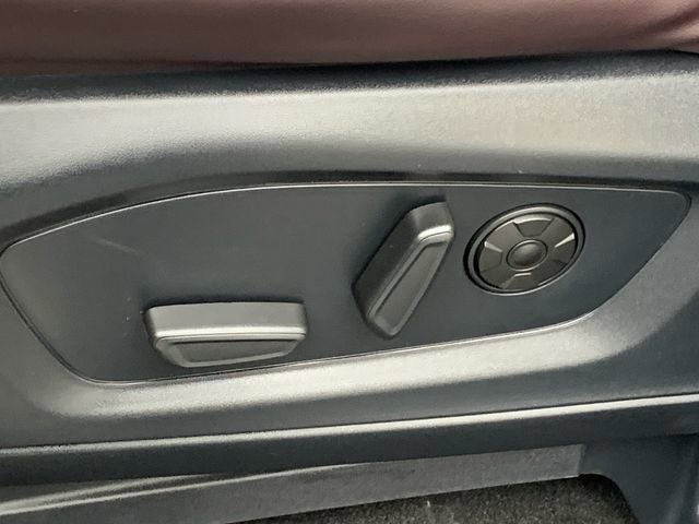 Certified 2025 Ford Explorer Platinum image 43