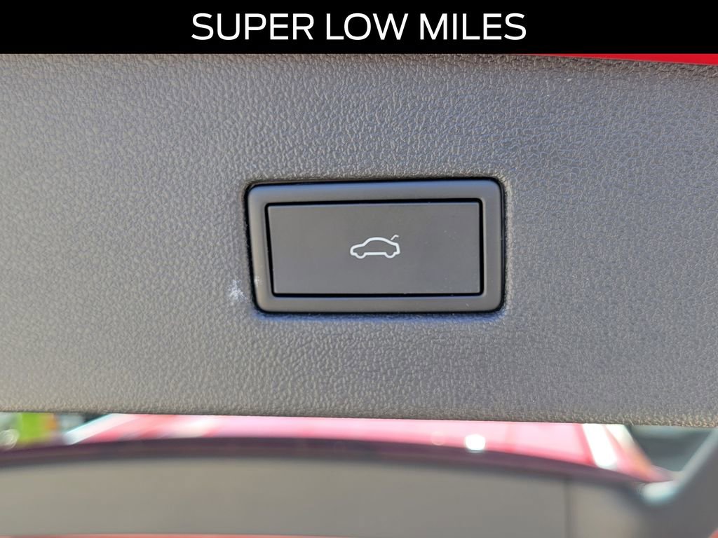 Used 2022 Volkswagen Tiguan SE image 7