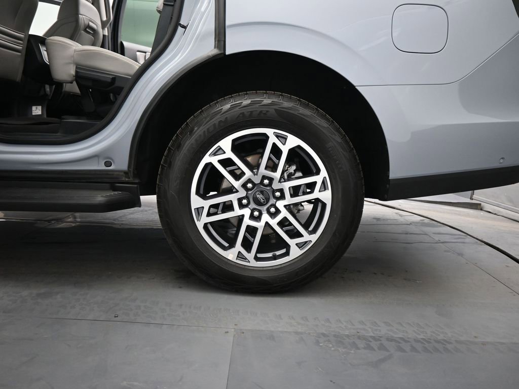 Certified 2025 Ford Expedition Active AWD/4WD image 21