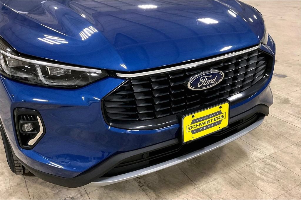 Certified 2023 Ford Escape Platinum AWD/4WD image 28