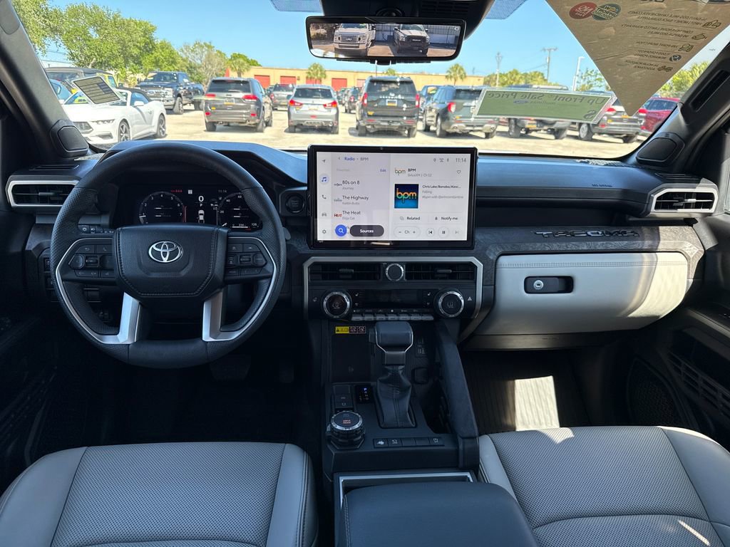 Used 2024 Toyota Tacoma Limited w/ Limited Package (LT) image 5