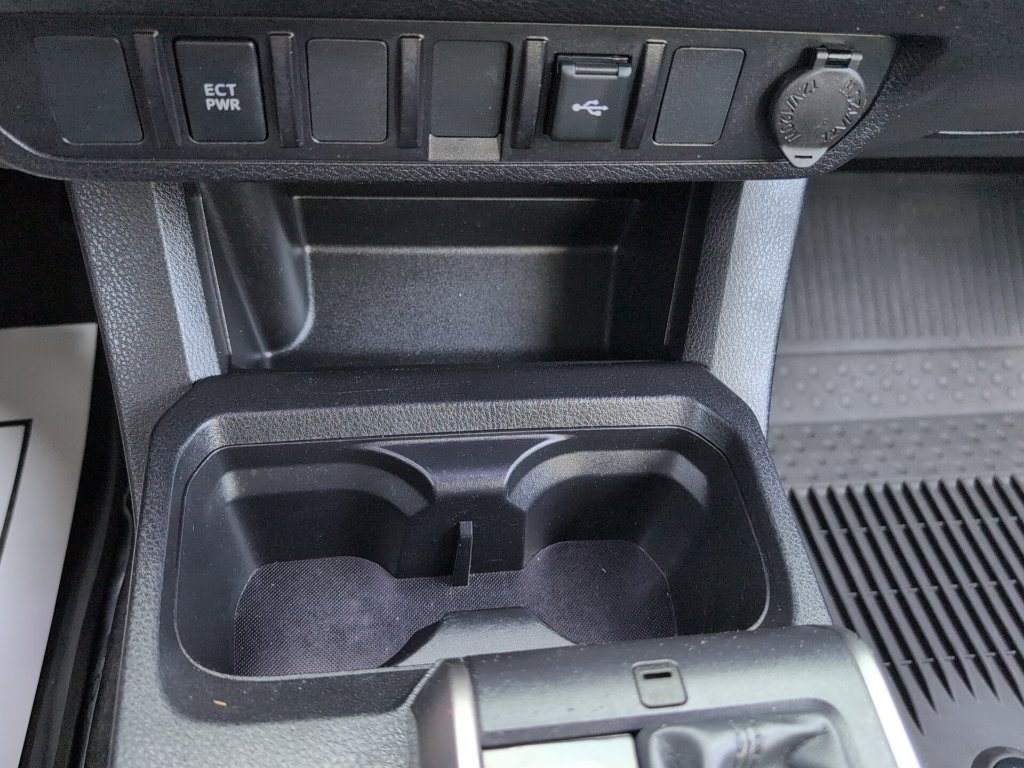 Used 2023 Toyota Tacoma SR5 RWD image 18