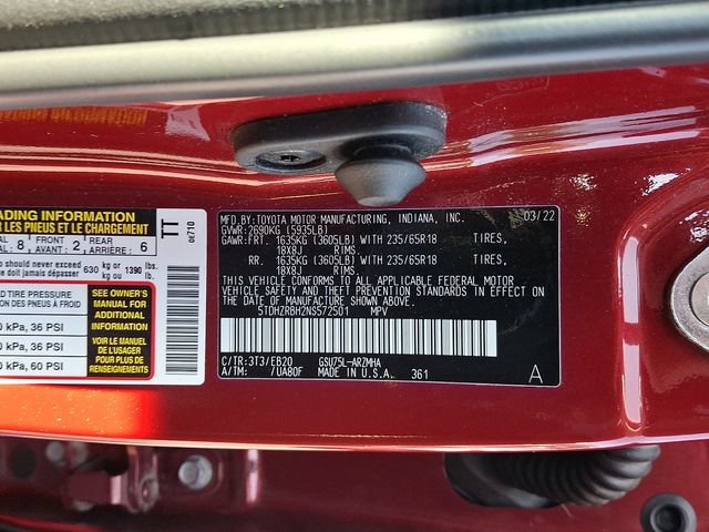 Used 2022 Toyota Highlander XLE AWD/4WD image 31