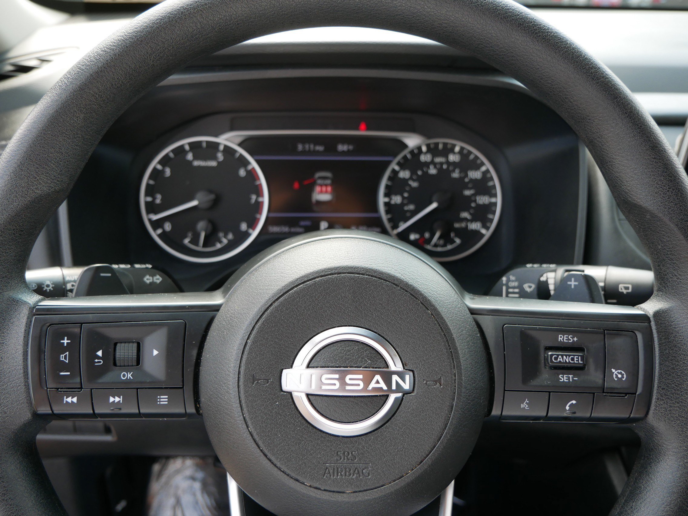Used 2024 Nissan Rogue S AWD/4WD image 25