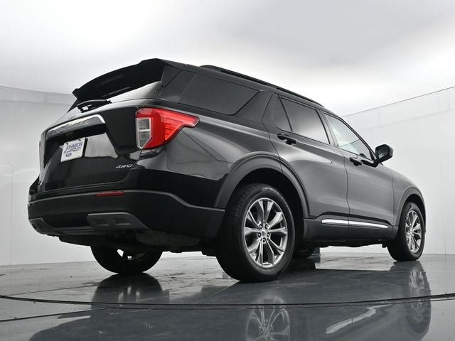 Certified 2023 Ford Explorer XLT w/ Equipment Group 202A AWD/4WD image 33