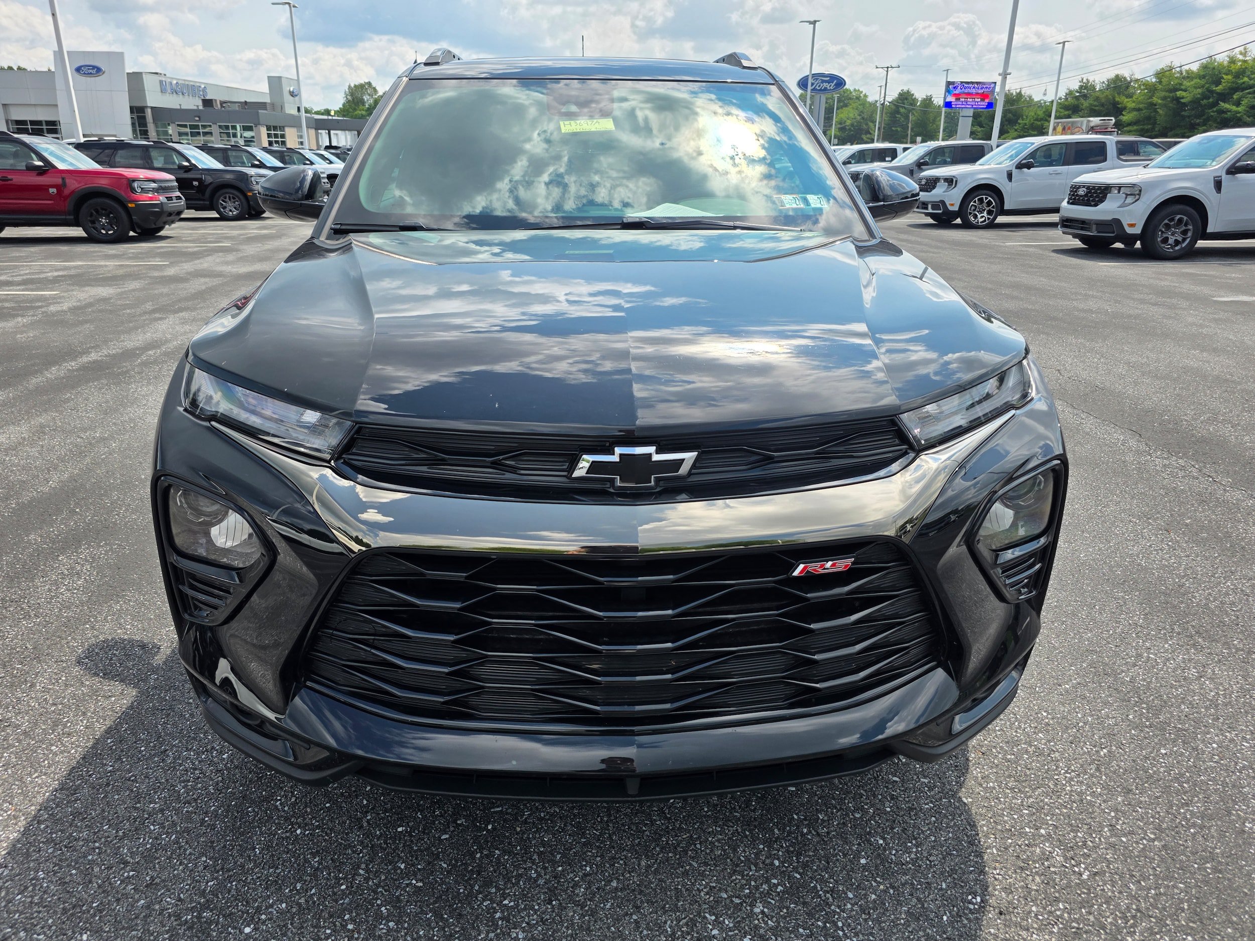 Used 2023 Chevrolet TrailBlazer RS w/ Sun and Liftgate Package AWD/4WD image 6