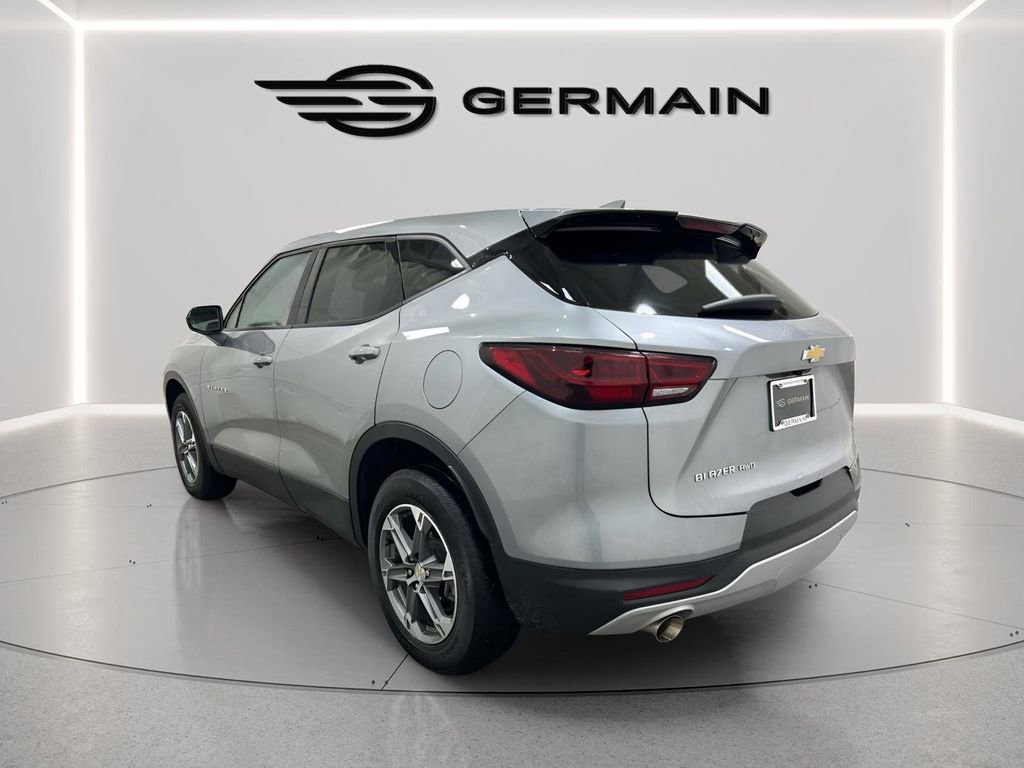 Used 2023 Chevrolet Blazer LT image 3