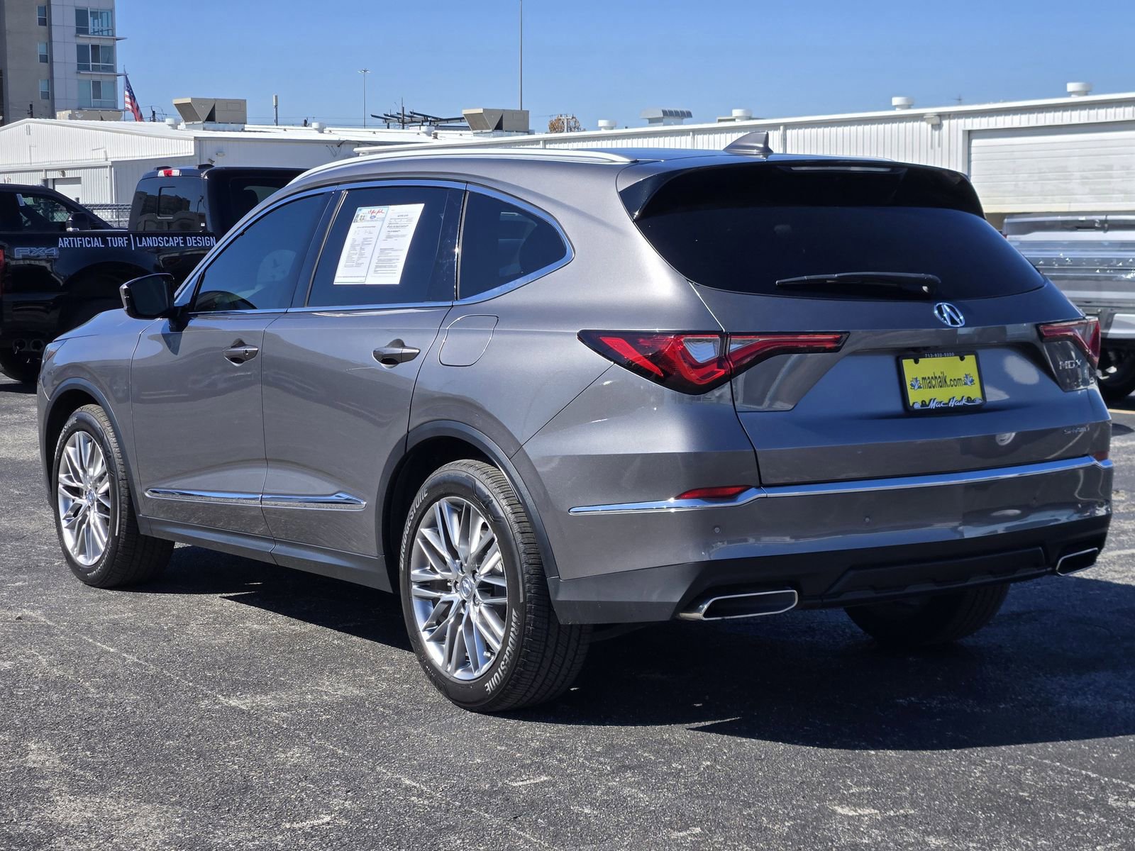 Used 2023 Acura MDX SH-AWD w/ Advance Package image 4