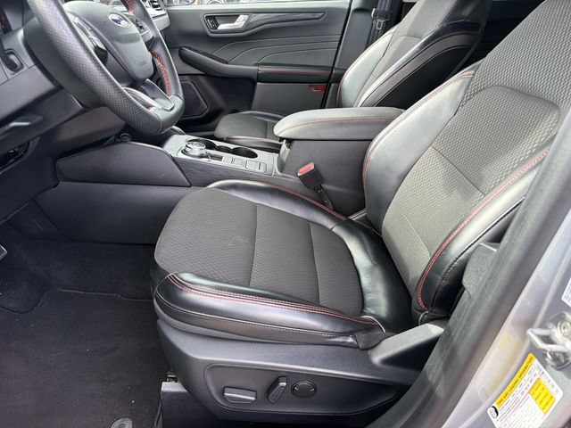 Certified 2024 Ford Escape ST-Line AWD/4WD image 13