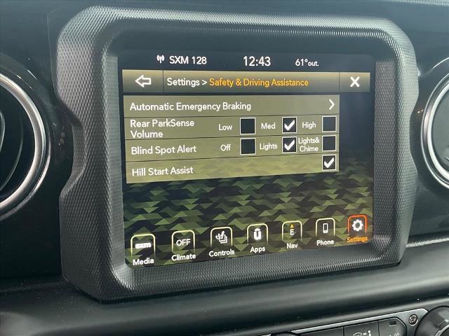 Used 2020 Jeep Wrangler Unlimited Sahara image 14