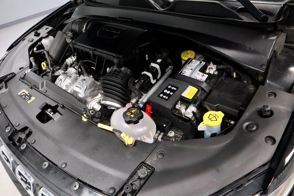 Used 2024 Jeep Compass Limited image 18