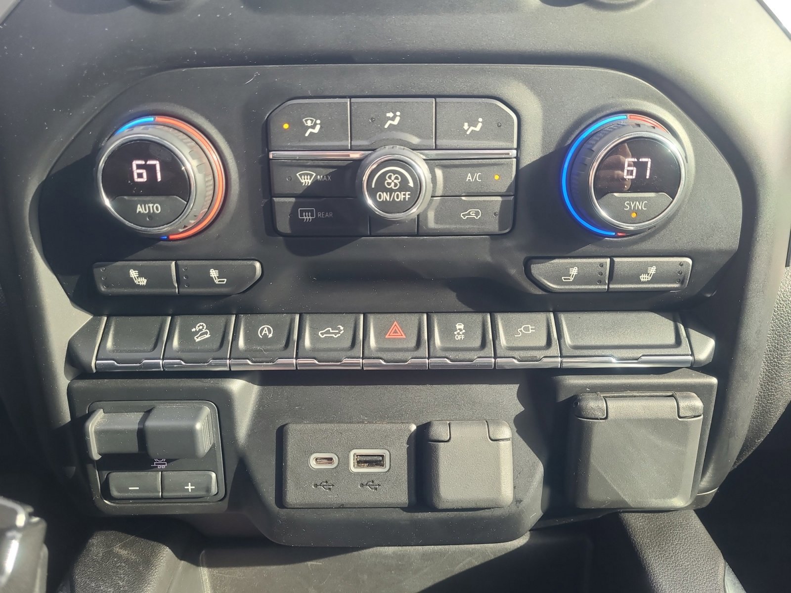 Used 2020 Chevrolet Silverado 1500 LT Trail Boss image 31