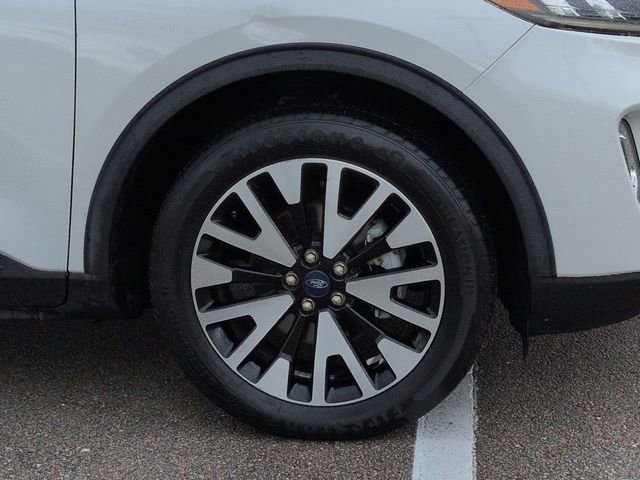 Certified 2020 Ford Escape SEL image 11