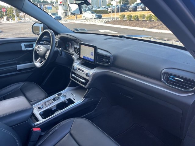 Certified 2022 Ford Explorer XLT w/ Equipment Group 202A image 39